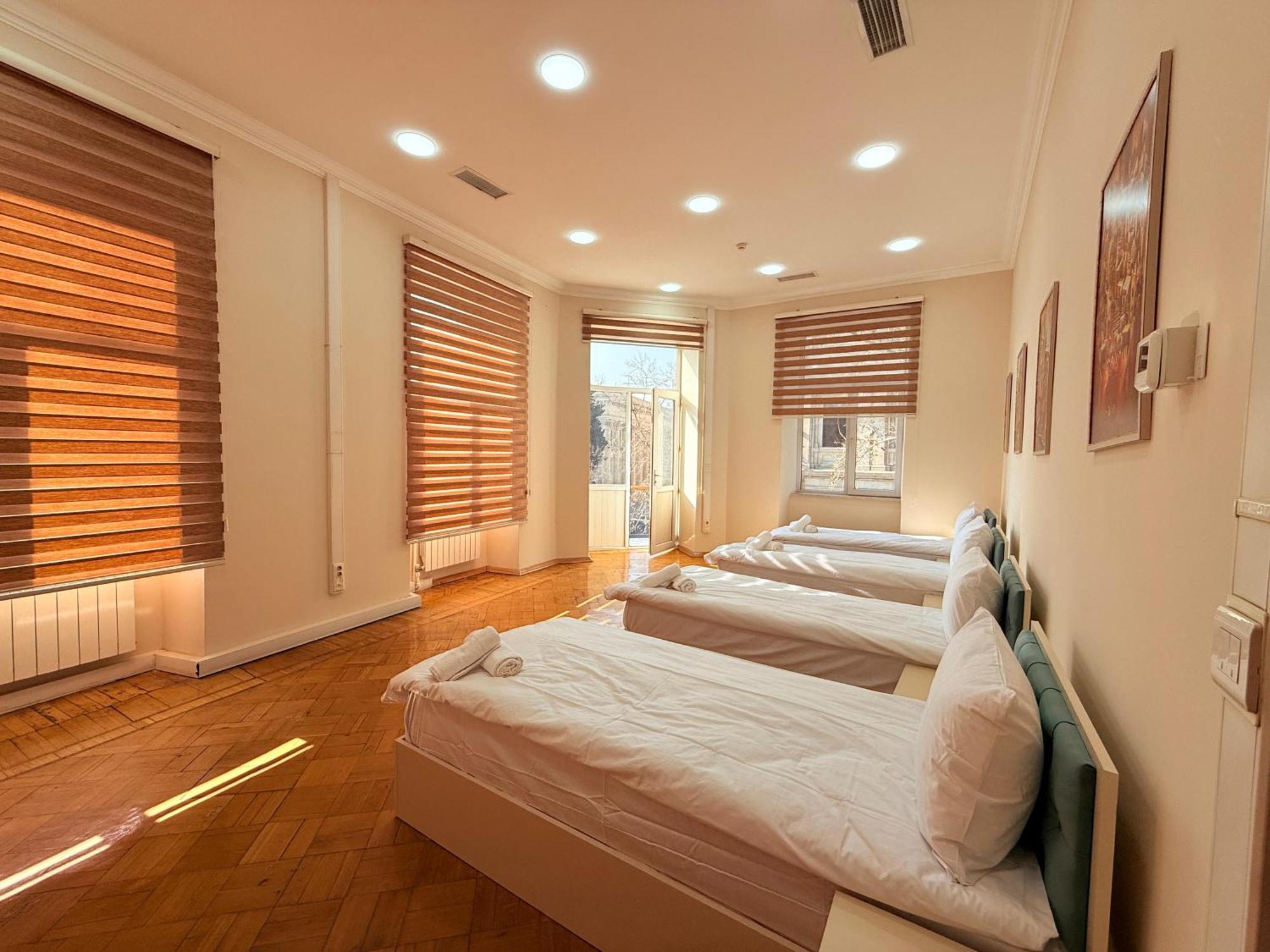 Alara Inn Hostel & Hotel บากู ภายนอก รูปภาพ